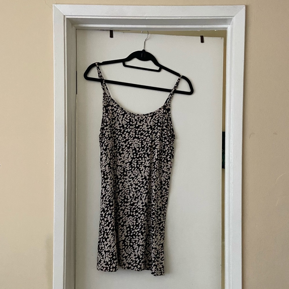 Tilly’s daisy print dress